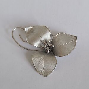 Vintage Bond Boyd Sterling Silver Trillium Flower Matte Metallic Grandma Brooch